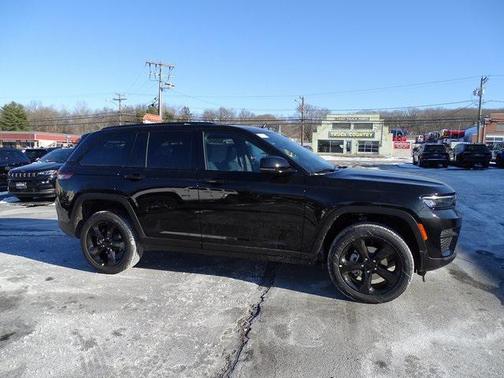 2025 Jeep Grand Cherokee Altitude