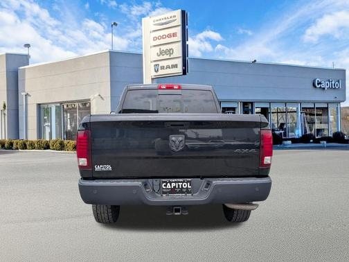 Diamond Black Crystal Pearlcoat 2022 RAM 1500 Classic Warlock Quad Cab 4x4 6'4' Box