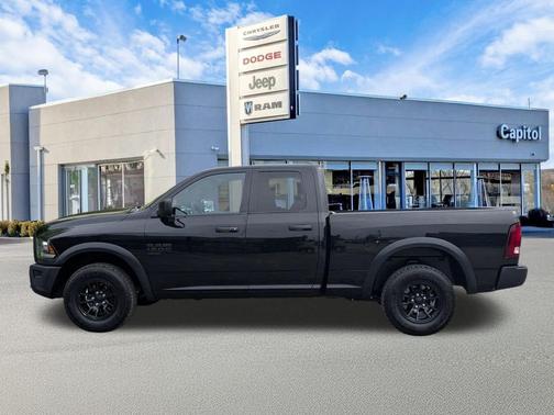Diamond Black Crystal Pearlcoat 2022 RAM 1500 Classic Warlock Quad Cab 4x4 6'4' Box