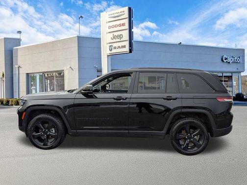 2023 Jeep Grand Cherokee Altitude