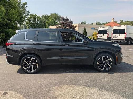 2022 Mitsubishi Outlander SE Launch Edition 2WD