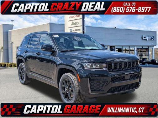 Diamond Black Crystal Pearlcoat 2026 Jeep Grand Cherokee Altitude
