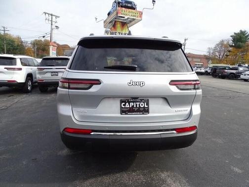 2025 Jeep Grand Cherokee L Laredo