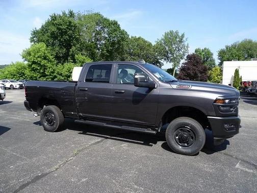 2025 RAM 2500 Tradesman Crew Cab 4x4 6'4' Box