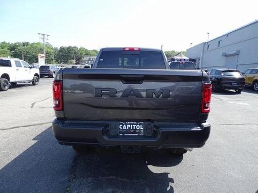 2025 RAM 2500 Tradesman Crew Cab 4x4 6'4' Box