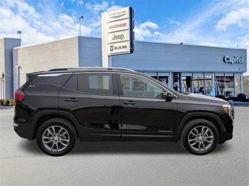 2024 GMC Terrain SLT