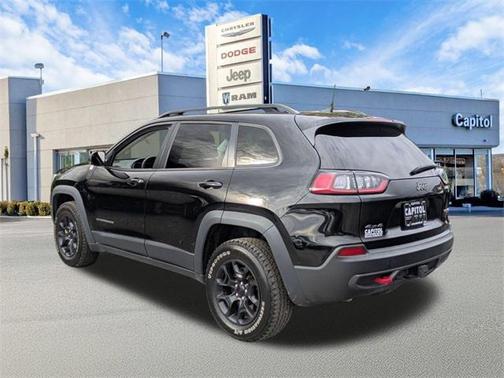 2022 Jeep Cherokee Trailhawk