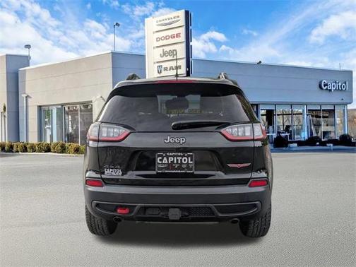2022 Jeep Cherokee Trailhawk