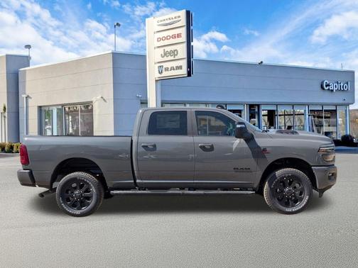 Ceramic Gray Clearcoat 2026 RAM 2500 Laramie Crew Cab 4x4 6'4' Box