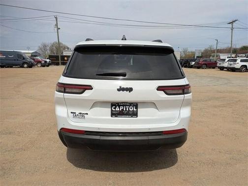 2022 Jeep Grand Cherokee L Altitude