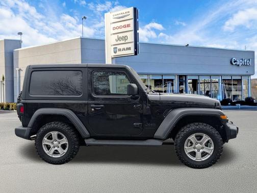 Black Clearcoat 2022 Jeep Wrangler Sport S