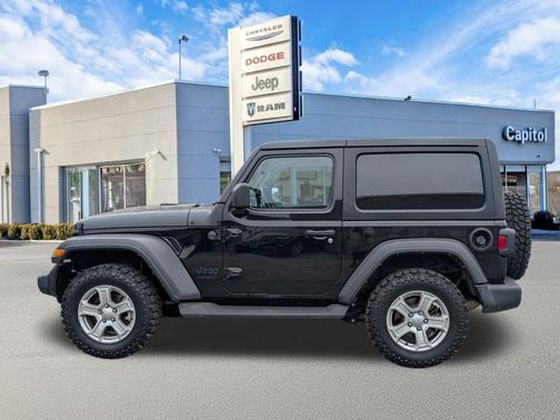 Black Clearcoat 2022 Jeep Wrangler Sport S