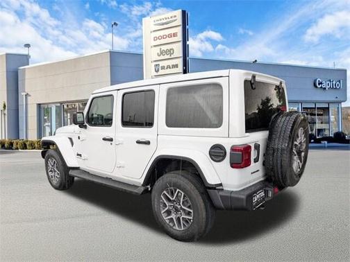2025 Jeep Wrangler 4-Door Sahara 4x4