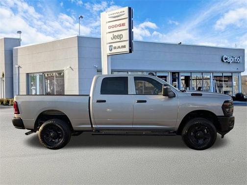 2026 RAM 3500 Tradesman Crew Cab 4x4 6'4' Box
