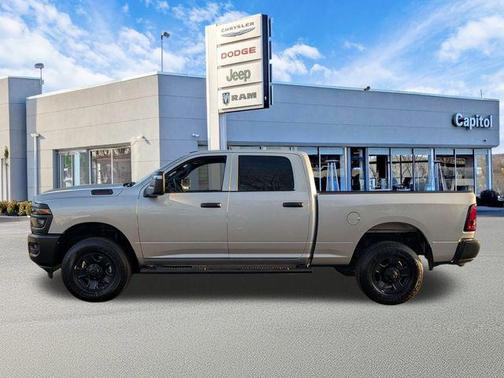 2026 RAM 3500 Tradesman Crew Cab 4x4 6'4' Box