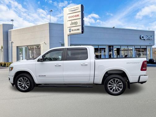Bright White Clearcoat 2020 RAM 1500 Laramie