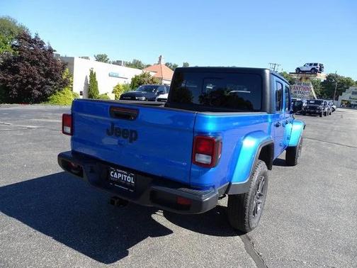 2025 Jeep Gladiator Sport S