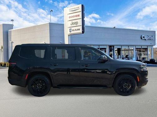 Diamond Black Crystal Pearlcoat 2024 Jeep Wagoneer Series II Carbide 4x4