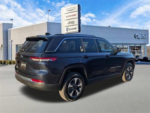2022 Jeep Grand Cherokee 4xe Base