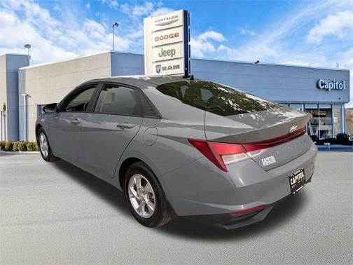 2022 Hyundai ELANTRA SE