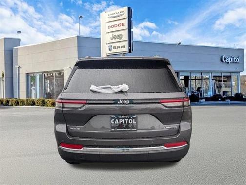 2025 Jeep Grand Cherokee Laredo
