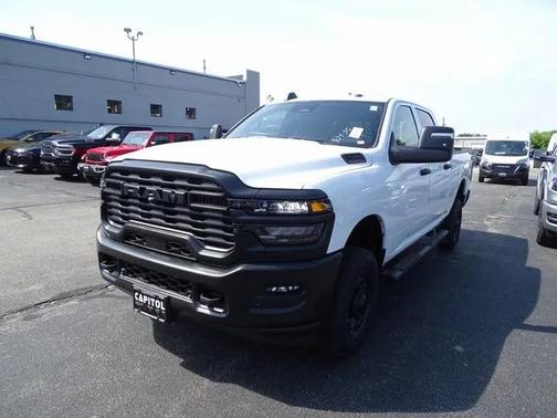 2025 RAM 2500 Tradesman Crew Cab 4x4 6'4' Box