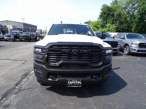2025 RAM 2500 Tradesman Crew Cab 4x4 6'4' Box