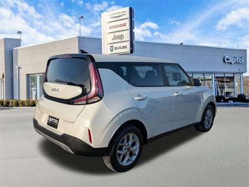 2023 Kia Soul LX