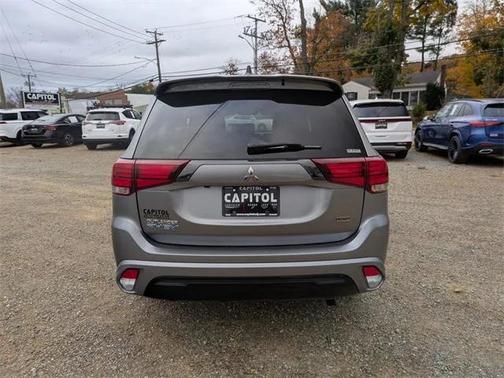 2021 Mitsubishi Outlander PHEV LE