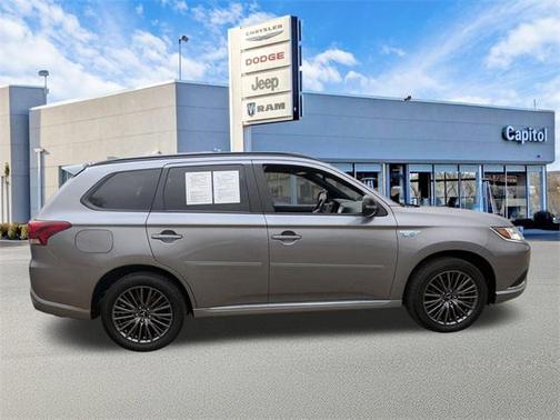 2021 Mitsubishi Outlander PHEV LE