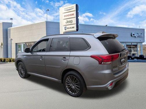2021 Mitsubishi Outlander PHEV LE