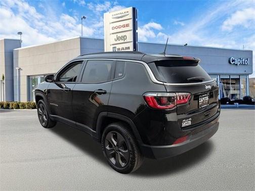 2022 Jeep Compass Latitude Lux
