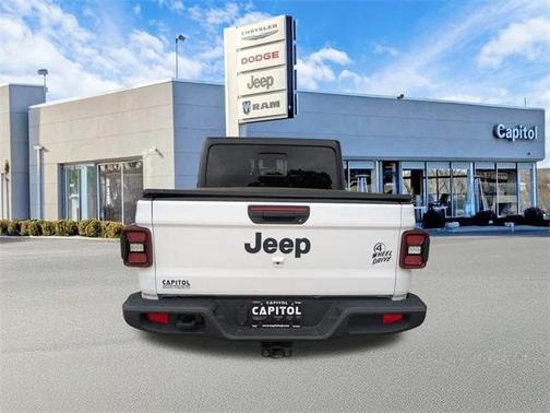 2021 Jeep Gladiator Willys 4x4