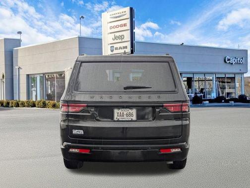 2023 Jeep Wagoneer Series II Carbide 4x4