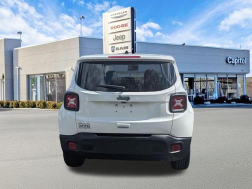 Alpine White Clearcoat 2023 Jeep Renegade Latitude