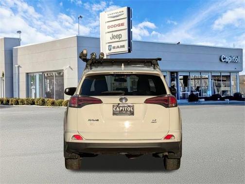 2018 Toyota RAV4 LE