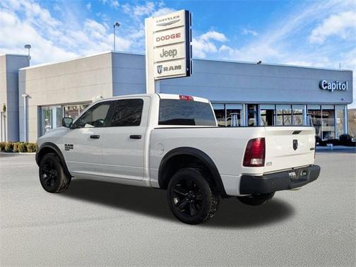 2024 RAM 1500 Classic Warlock Crew Cab 4x4 5'7' Box