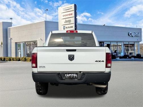 2024 RAM 1500 Classic Warlock Crew Cab 4x4 5'7' Box