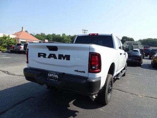 2025 RAM 2500 Tradesman Crew Cab 4x4 6'4' Box