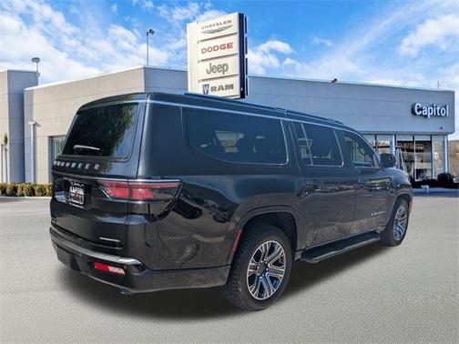 2023 Jeep Wagoneer L Series II 4x4