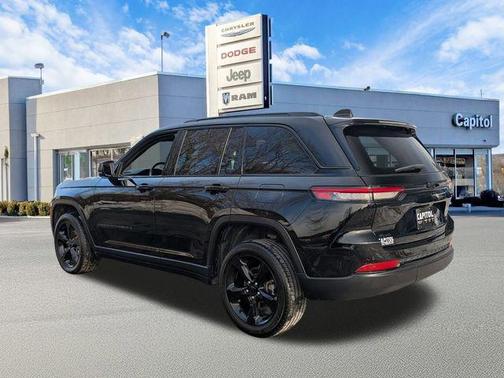 2023 Jeep Grand Cherokee Altitude