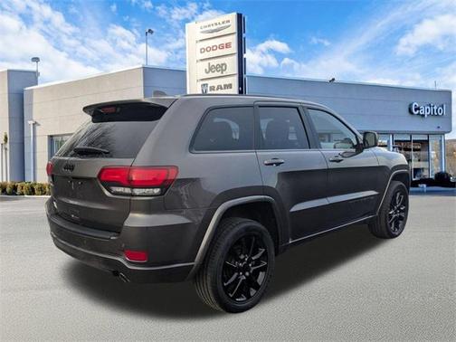 2021 Jeep Grand Cherokee Laredo
