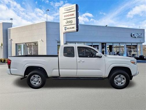 2022 Toyota Tacoma SR