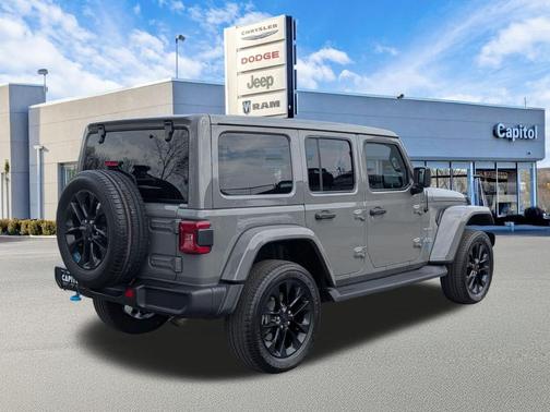 Sting-Gray Clearcoat 2022 Jeep Wrangler Unlimited 4xe Sahara