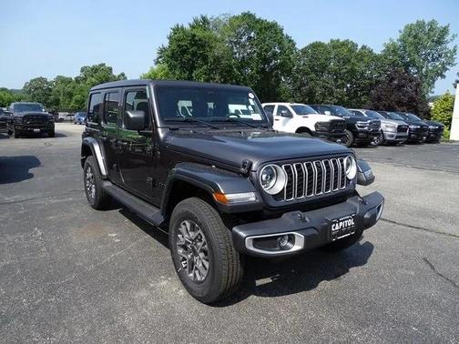 2025 Jeep Wrangler 4-Door Sahara 4x4