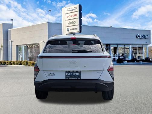 Atlas White 2024 Hyundai KONA SEL