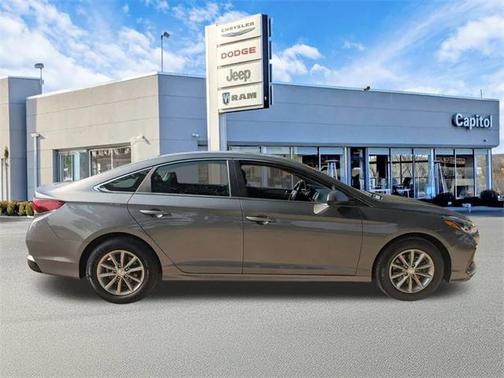 2019 Hyundai SONATA SE