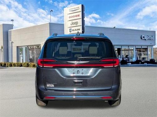 2021 Chrysler Pacifica Touring L