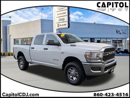 2020 RAM 3500 Tradesman Crew Cab 4x4 6'4' Box