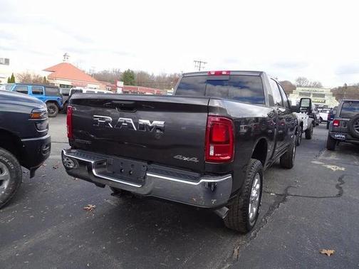 2026 RAM 3500 Big Horn Crew Cab 4x4 6'4' Box